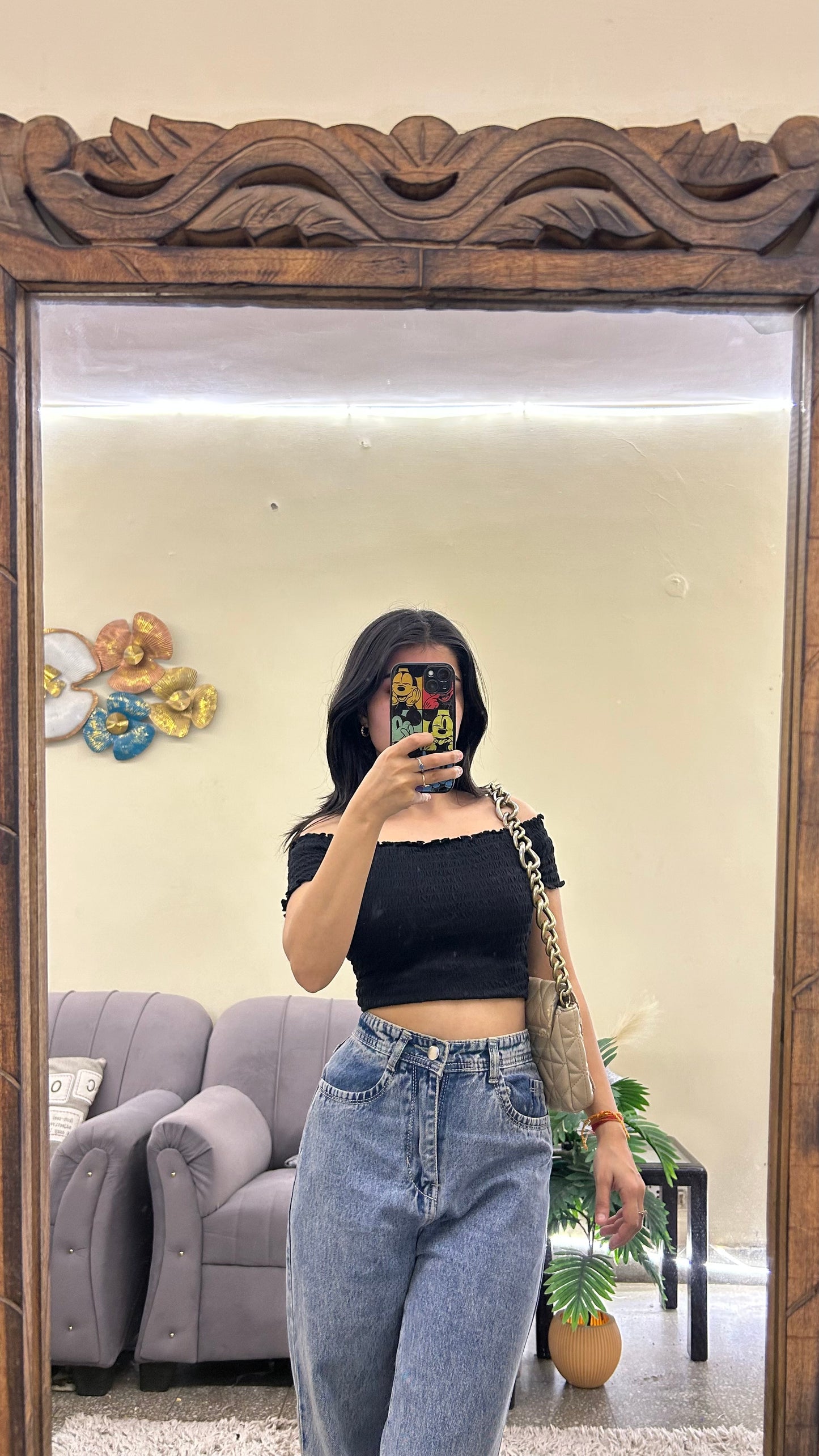 Cute top 34 bust