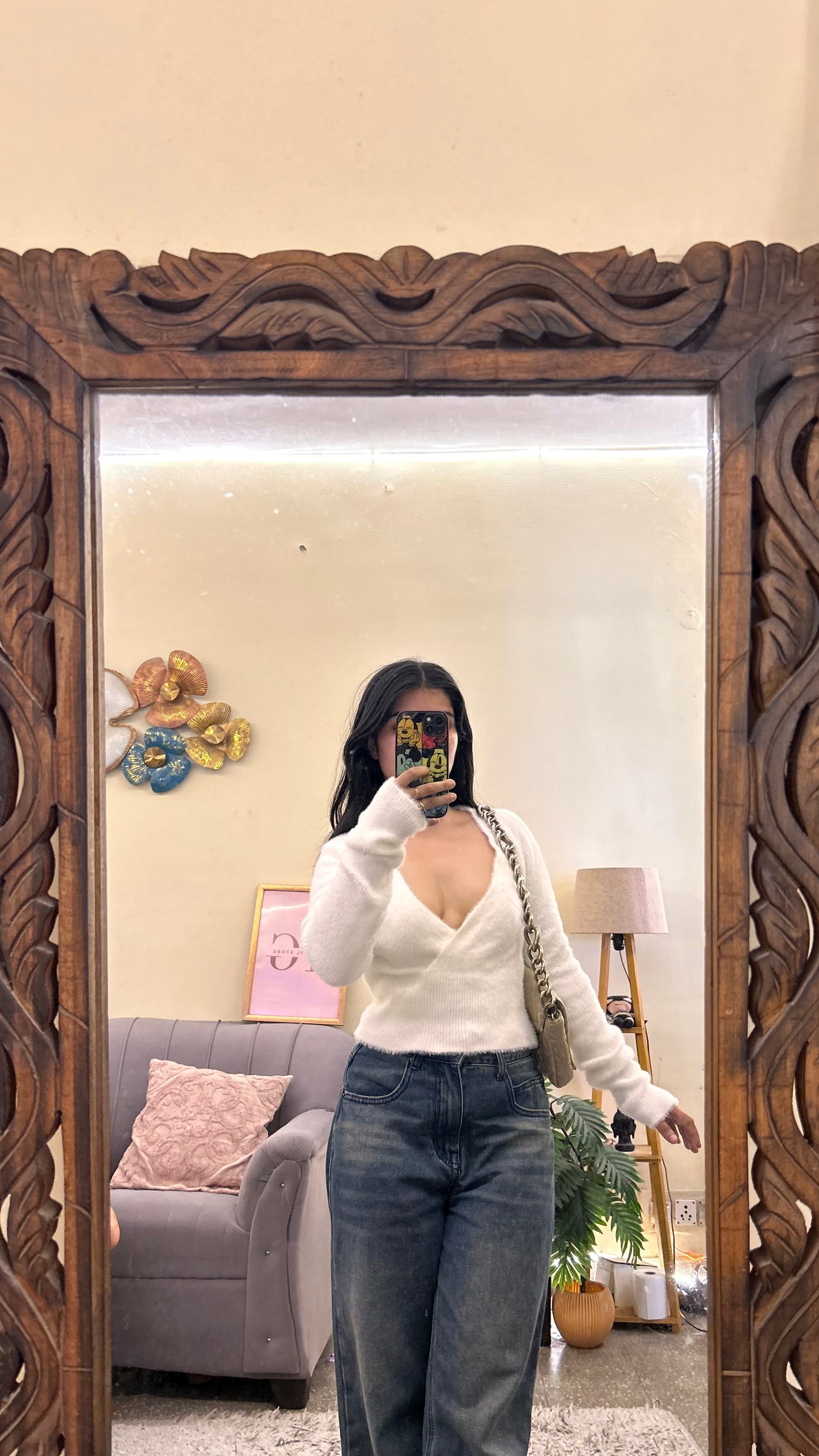 Cute sweater 28-32 bust
