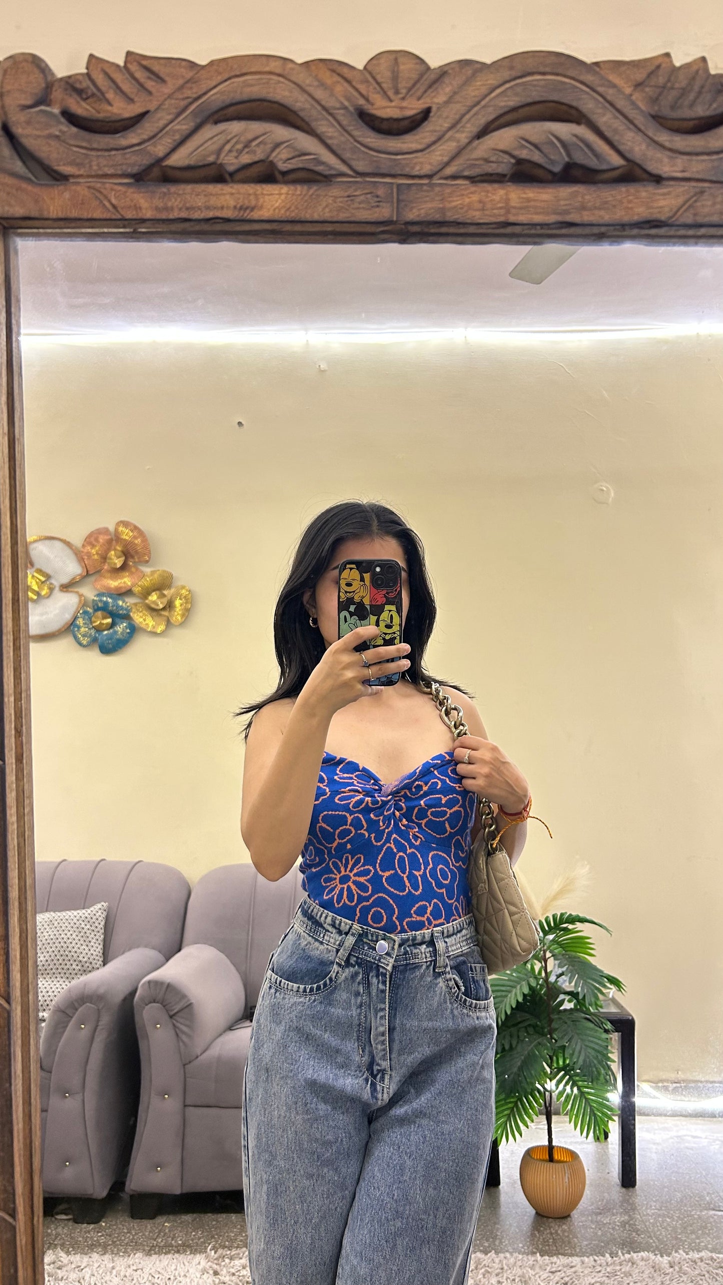 Cute top 34 bust