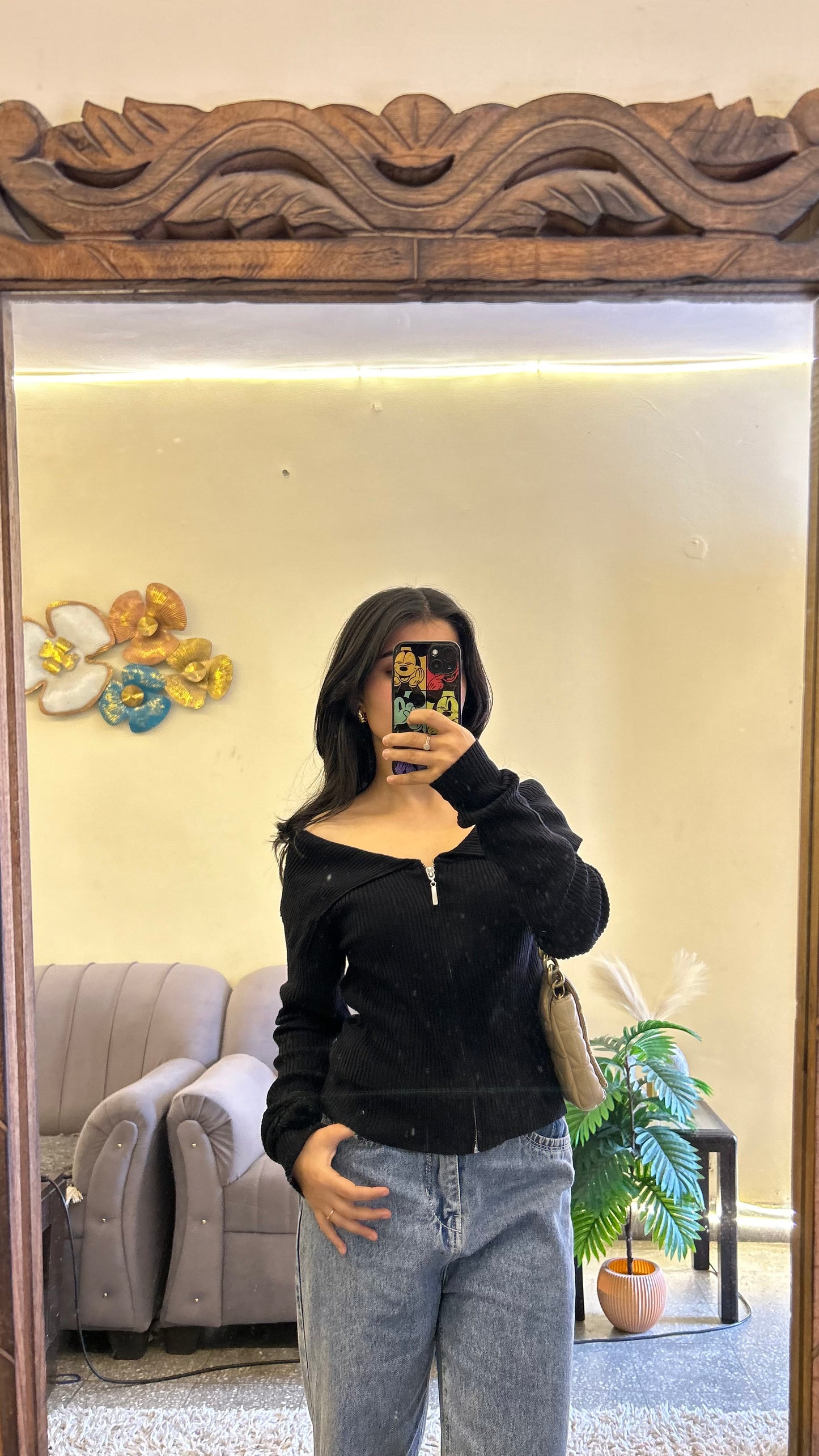 Cute top 34 bust