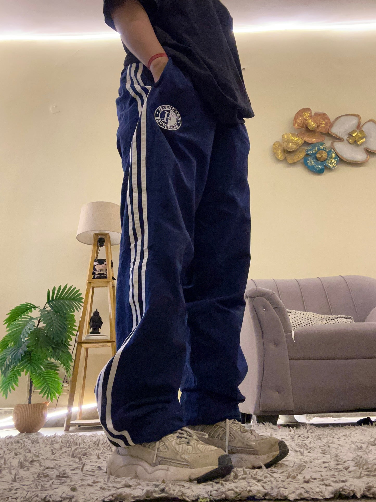 Adidas unisex trackpants 32-36 wIst/l:42/hips:44/thighs:26