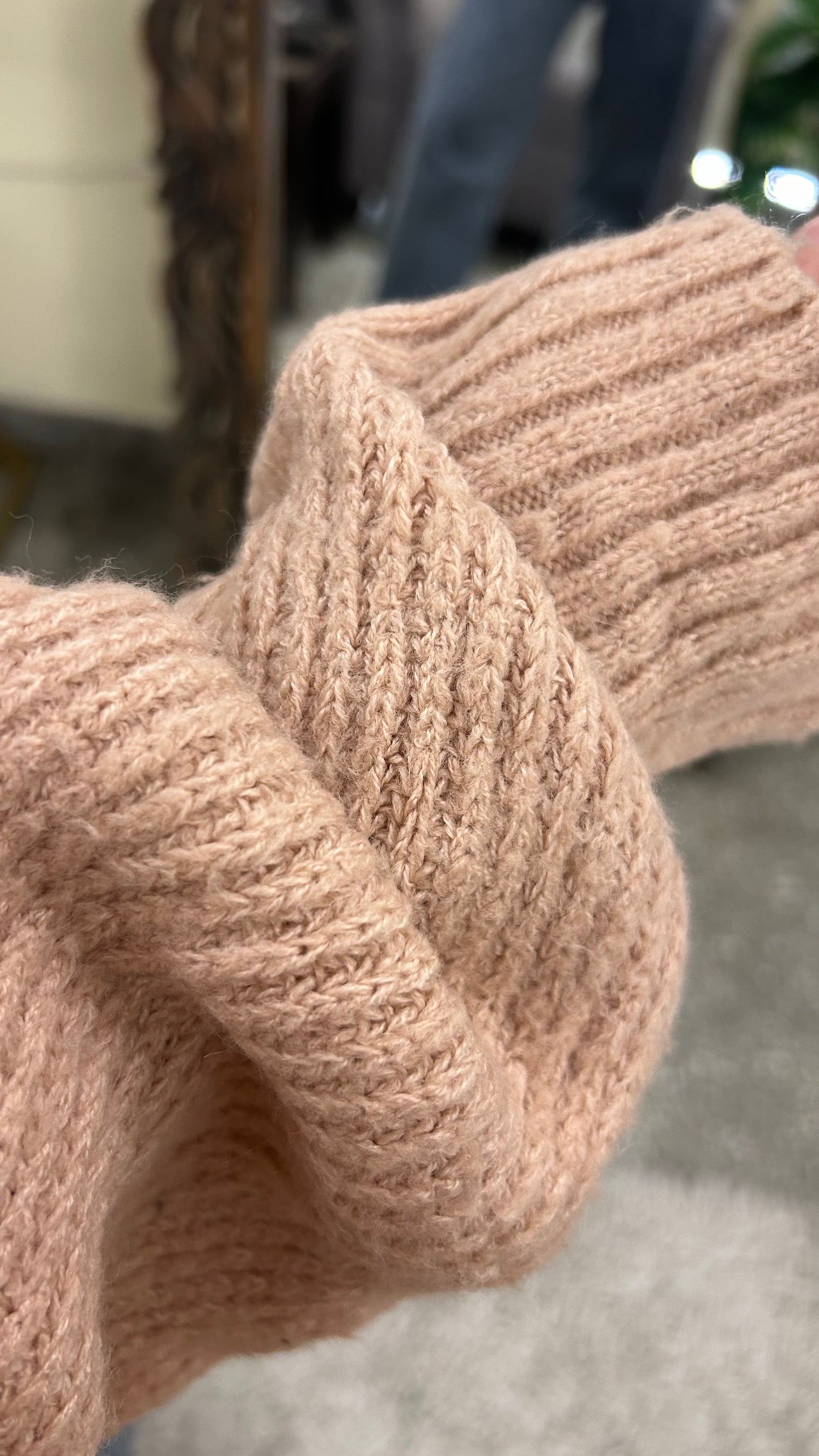Thrifted flower ๐ผ sweater M