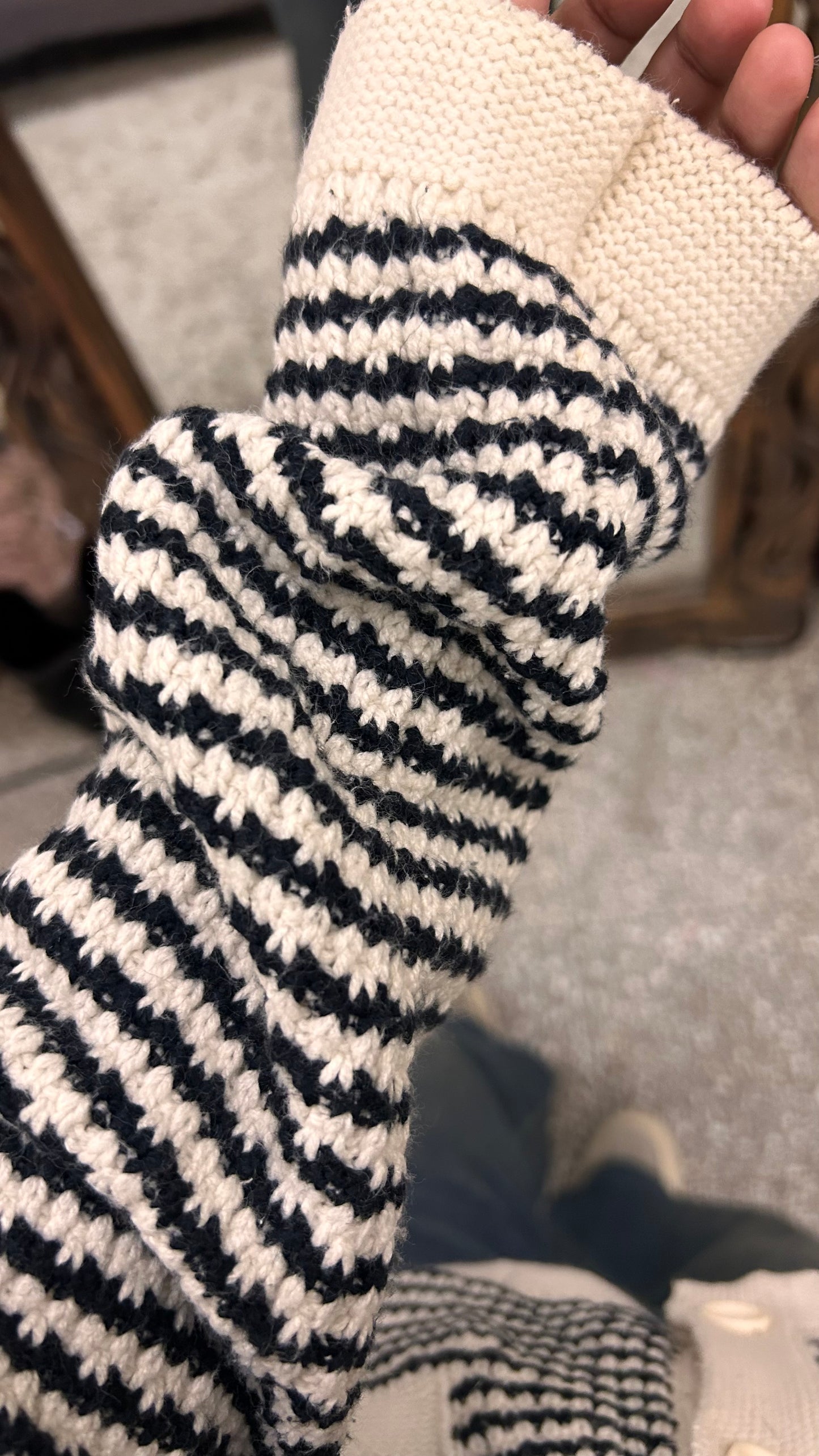 120)pintrest UNIQLO sweater size - small