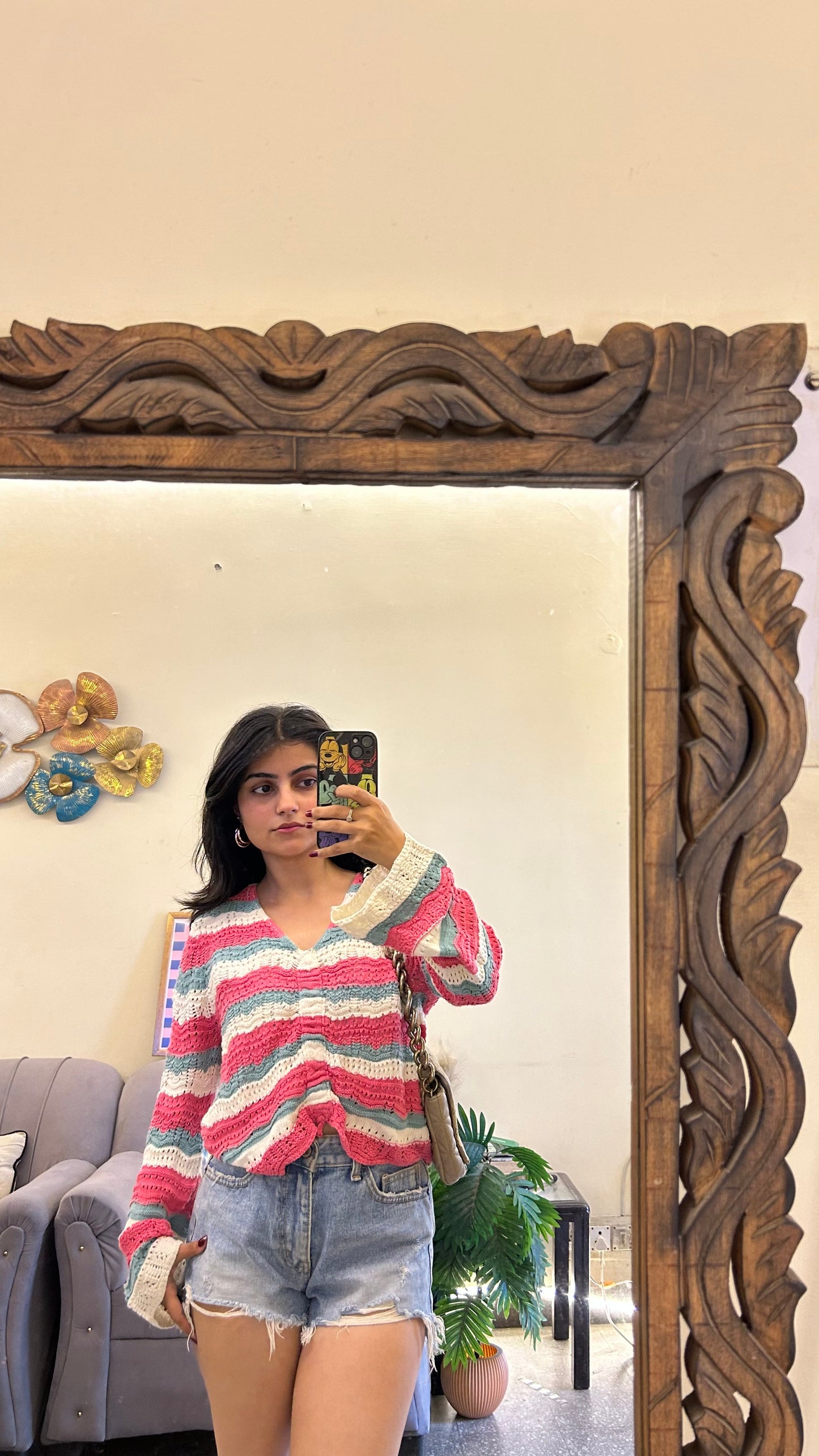 Cute top 32-35 bust ( lil warm)