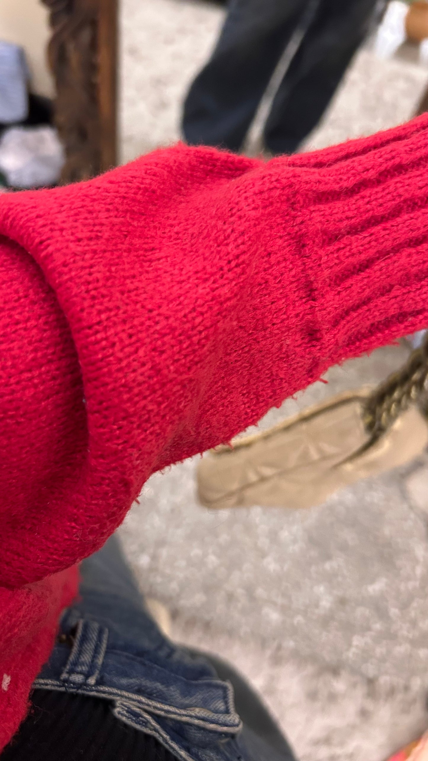 172)pintrest sweater size-xs-s thrifted
