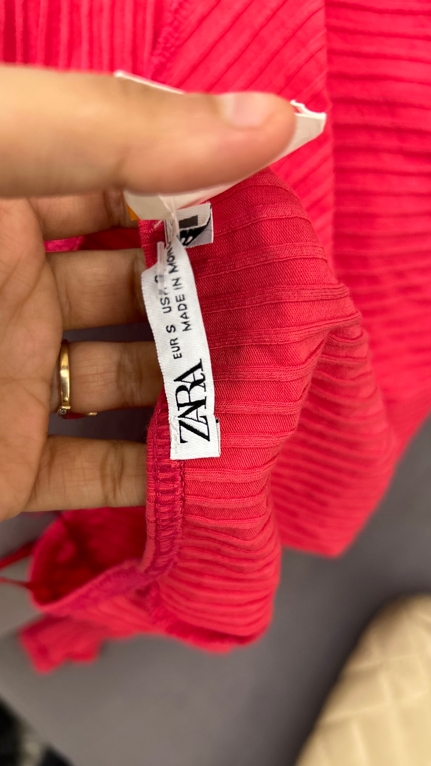 Zara top 32-34 bust