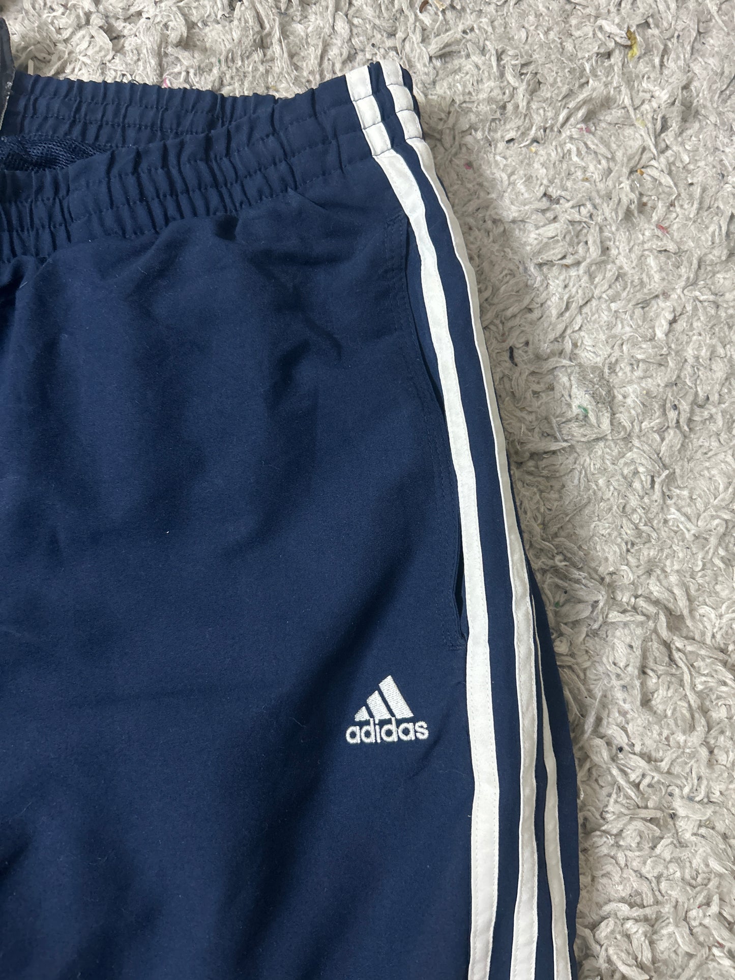 Adidas unisex trackpants 32-36 wIst/l:42/hips:44/thighs:26