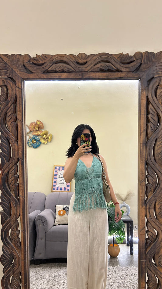 Cutw top halter neck