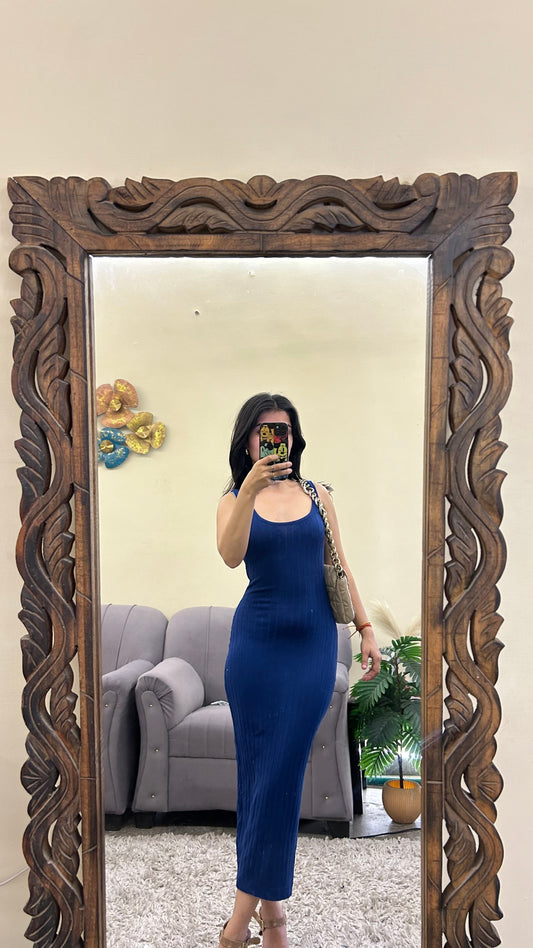 Classy dress 28-32 bust