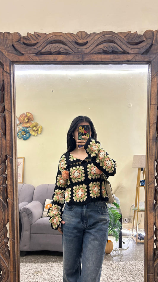 Cute top 32-35 bust (rare)