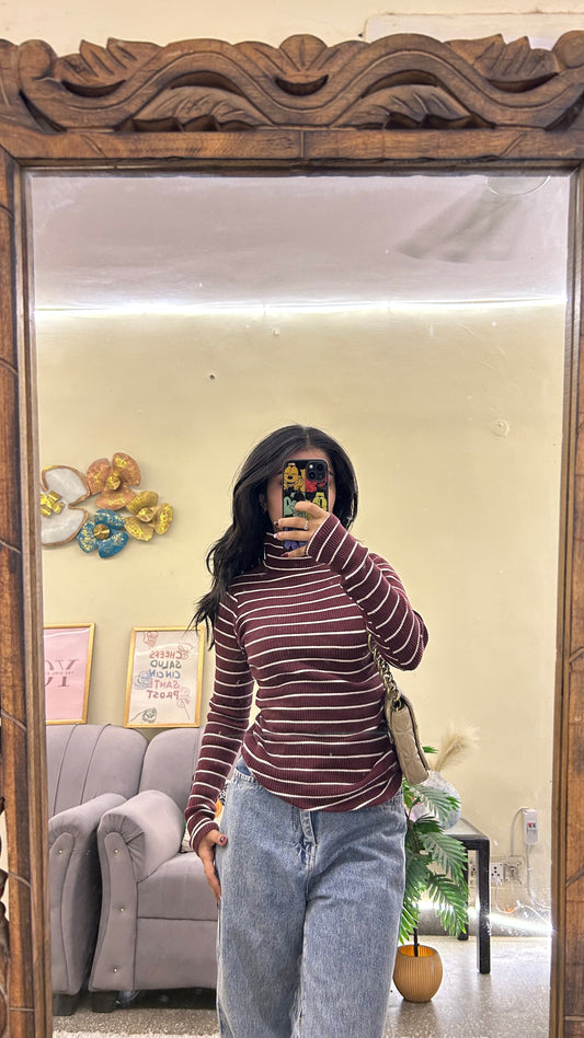 Cute top 28-30 bust