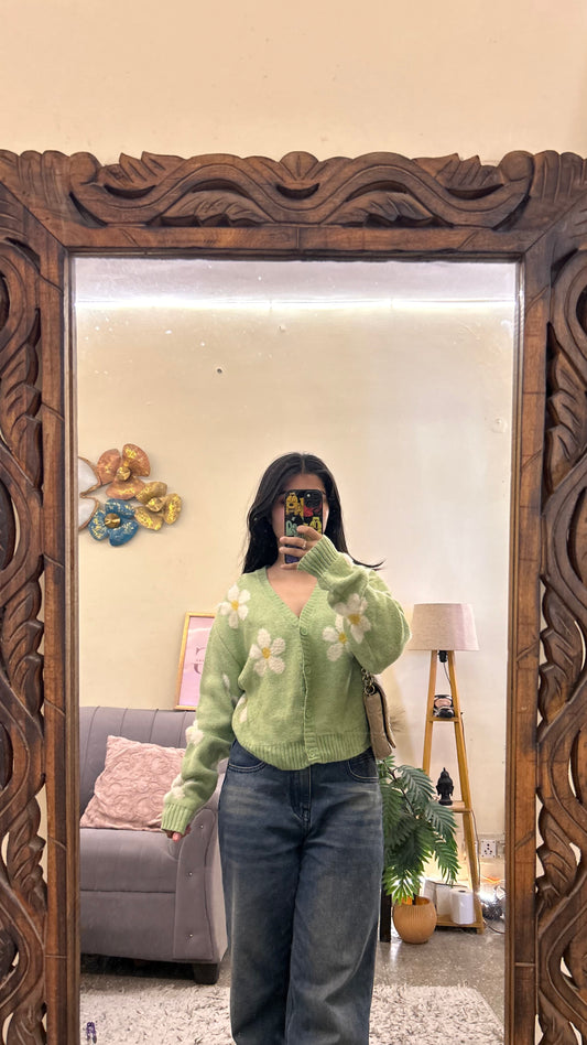 Cute sweater S