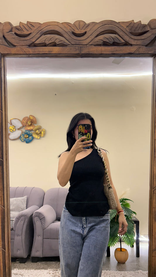 Cute top ( stretchable) 30-34 bust