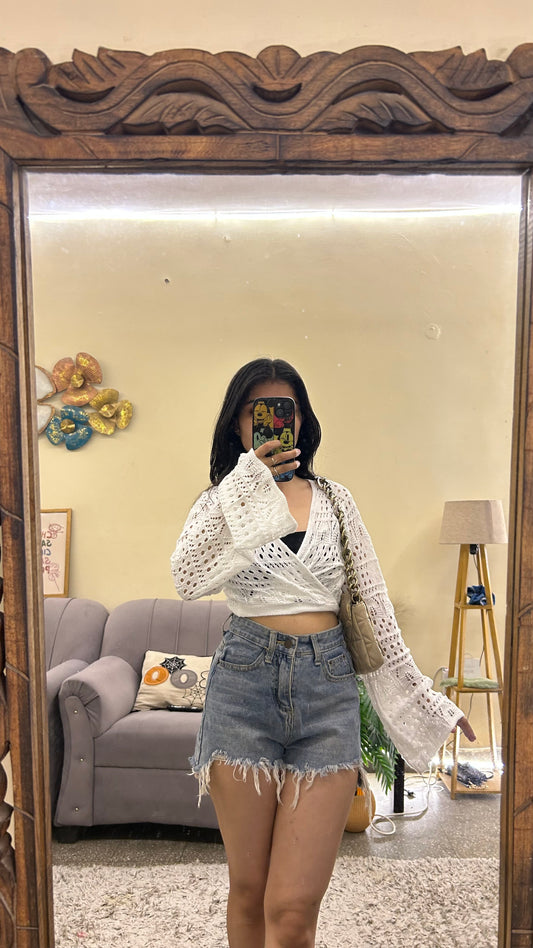 Cute wrap around top 32-34 bust