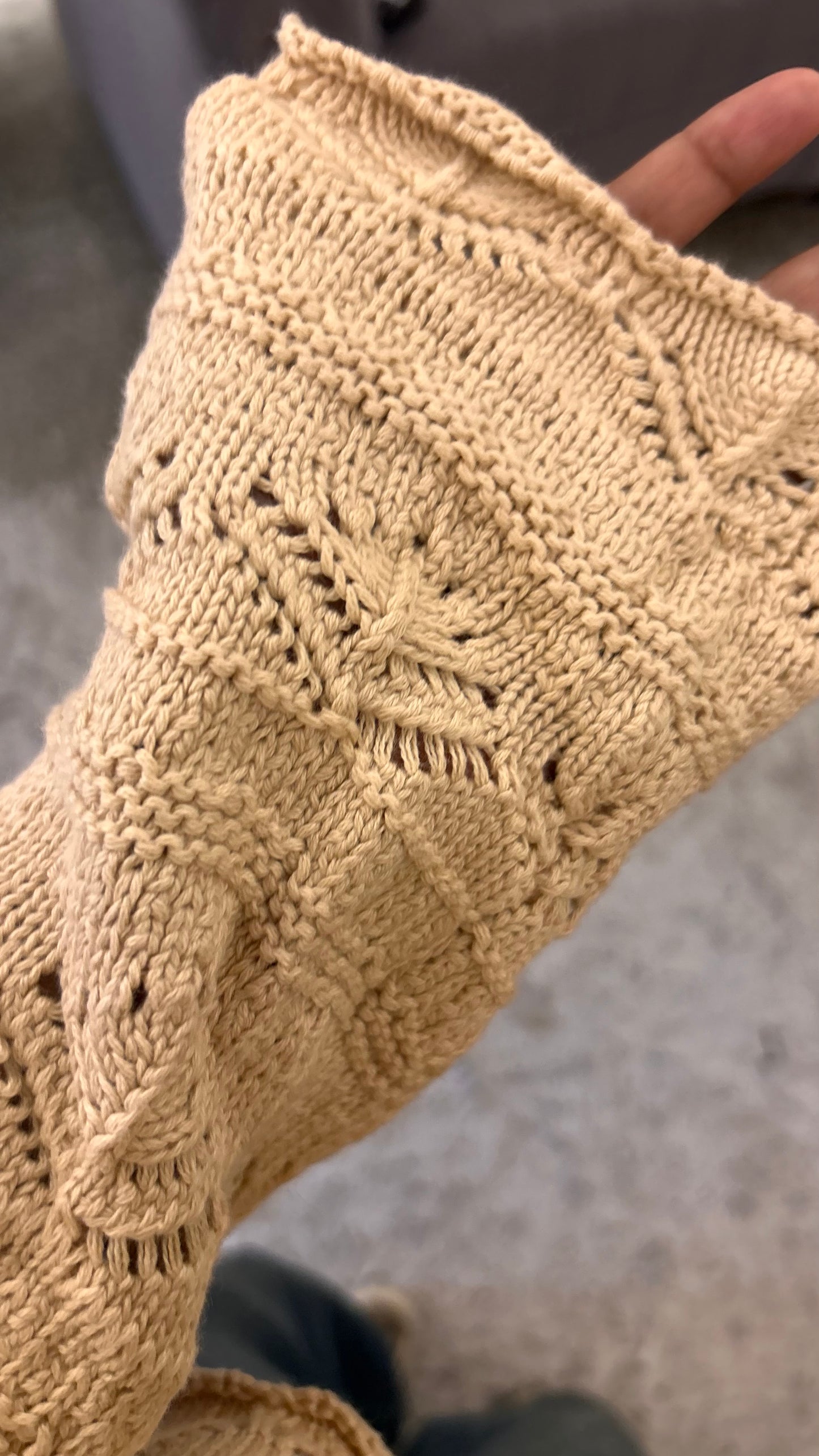 103)pintrest sweater size -xs