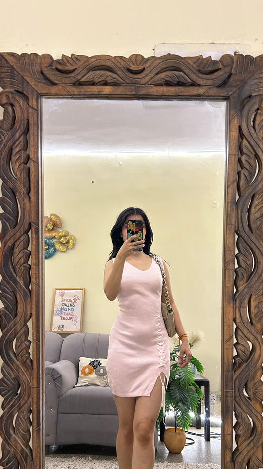 Cute dress 30-32 busy/l:30