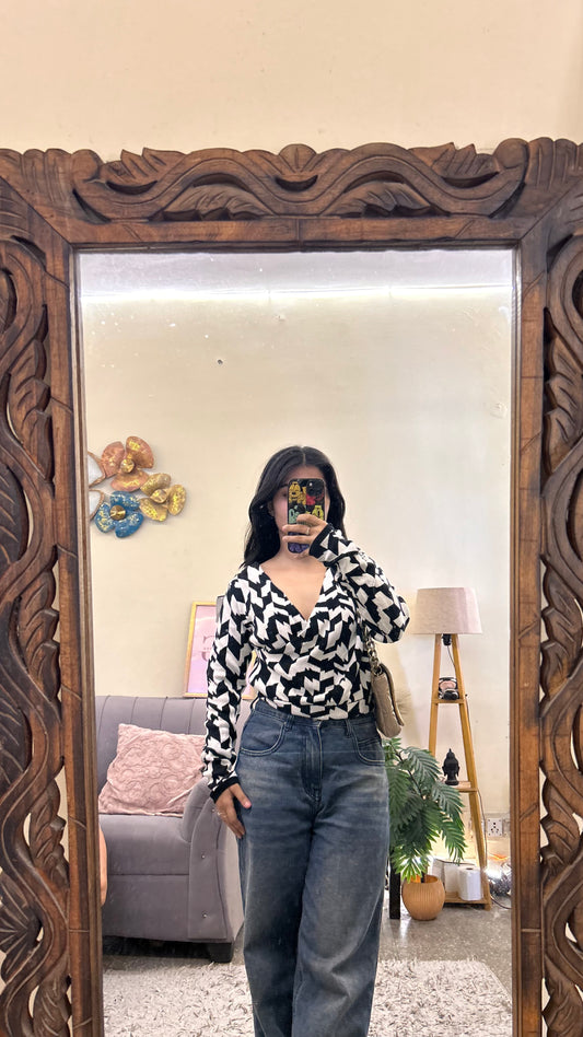 Cute warm top 32-34 bust