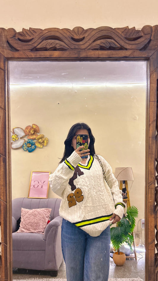 39)pintrest sweater size: M