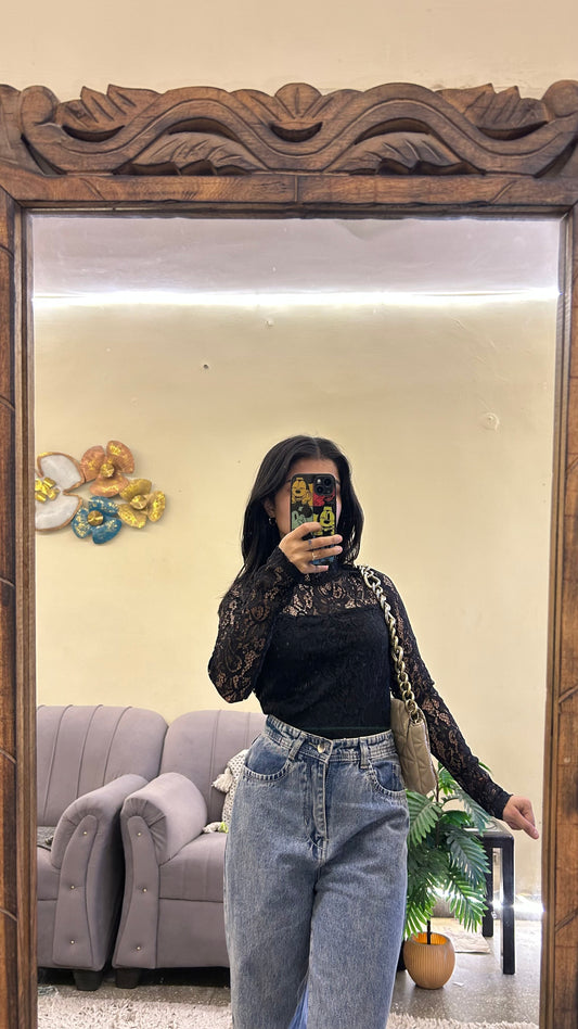 Cute top 32 bust