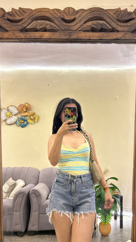 Cute top halter neck 28-32 bust