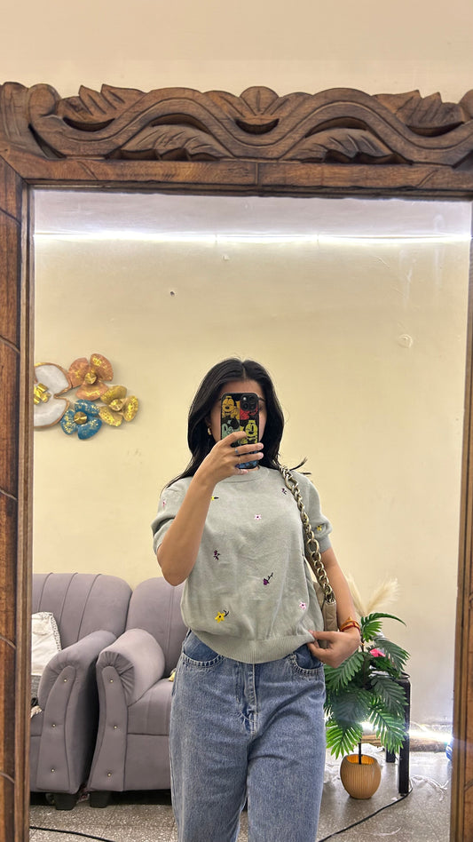 Cute top 34-36