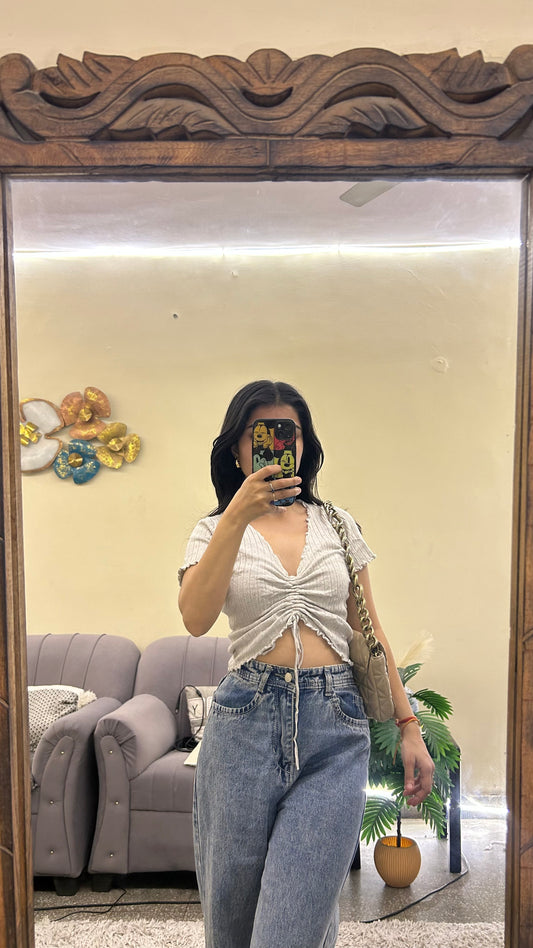 Cute thrifted top 32 bust