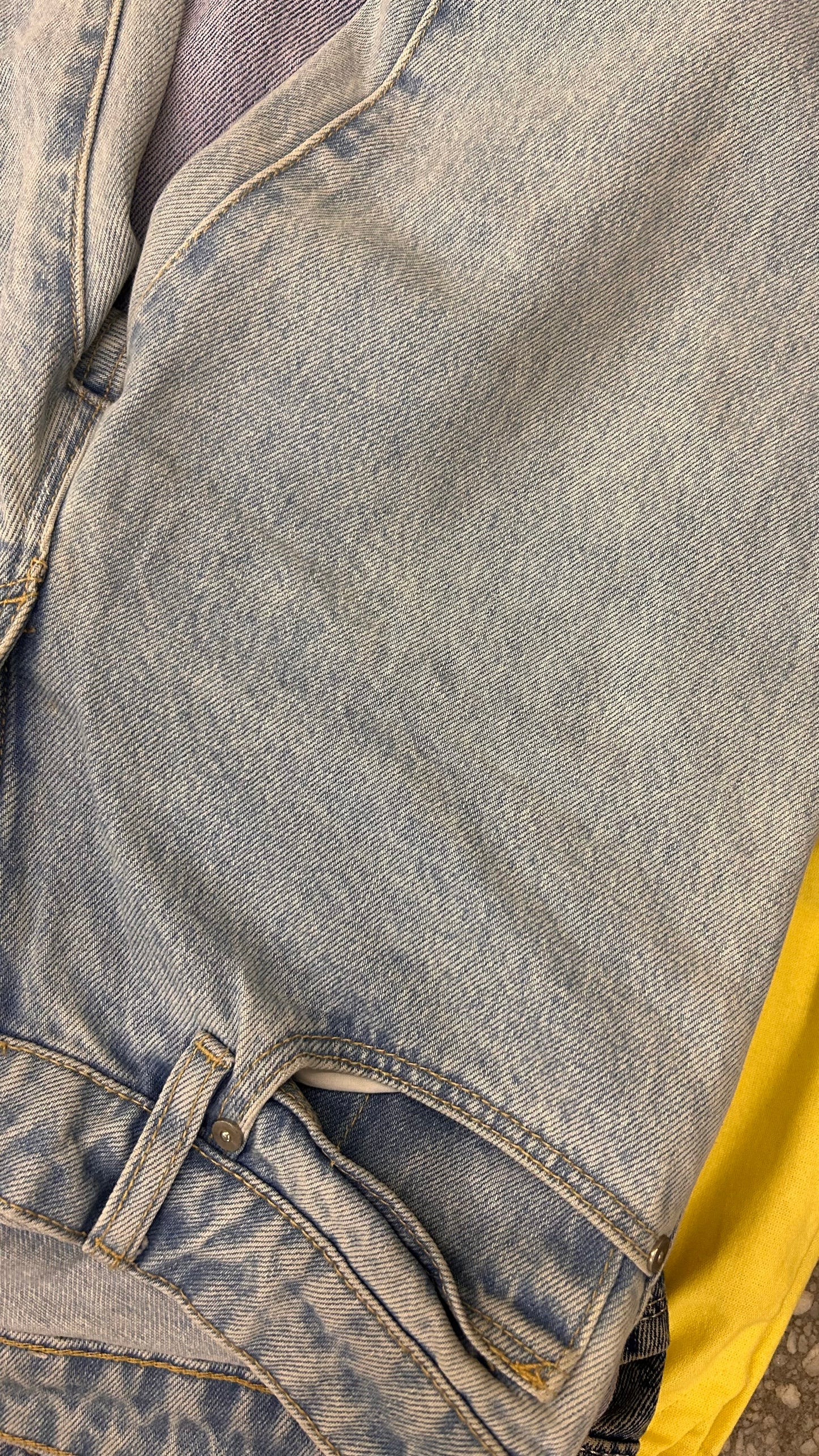 6) mid waist jeans waist - 30/ L-40/ thighs -20