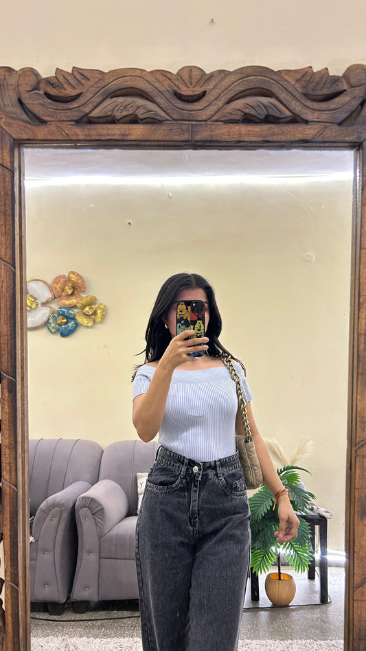 Cute top 30-32 bust