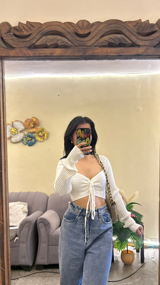 Cute top 34 bust