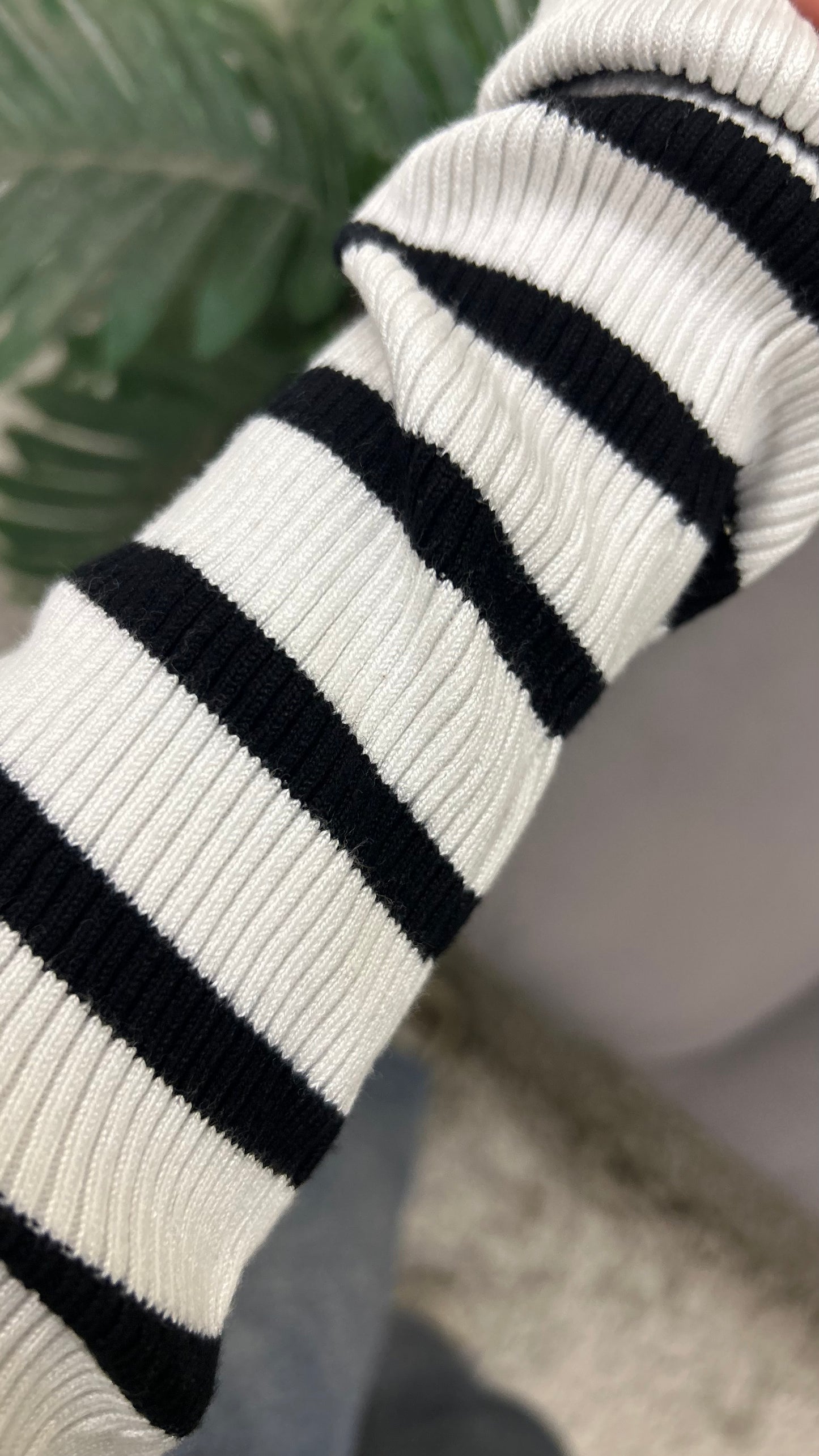 Cute top 30-33