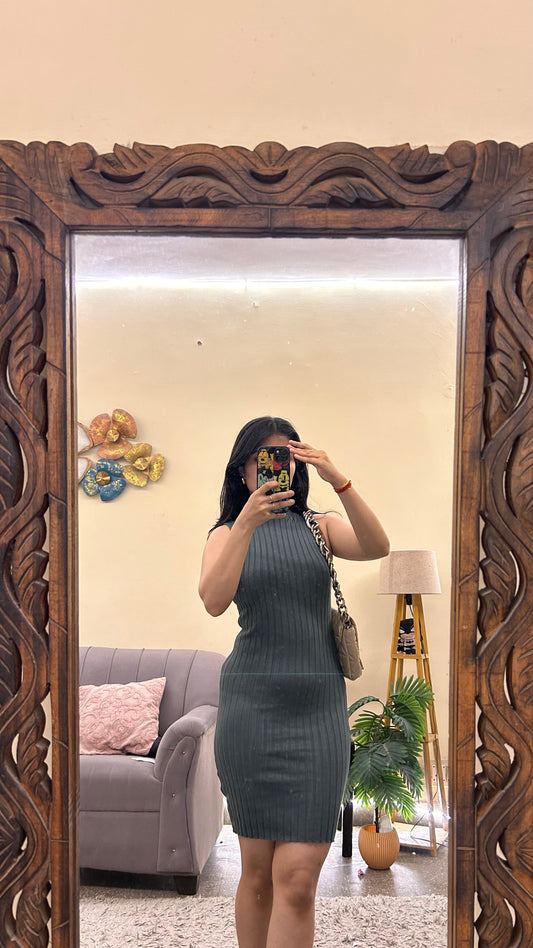 132 cute short dress bust- 30-33 / L -33