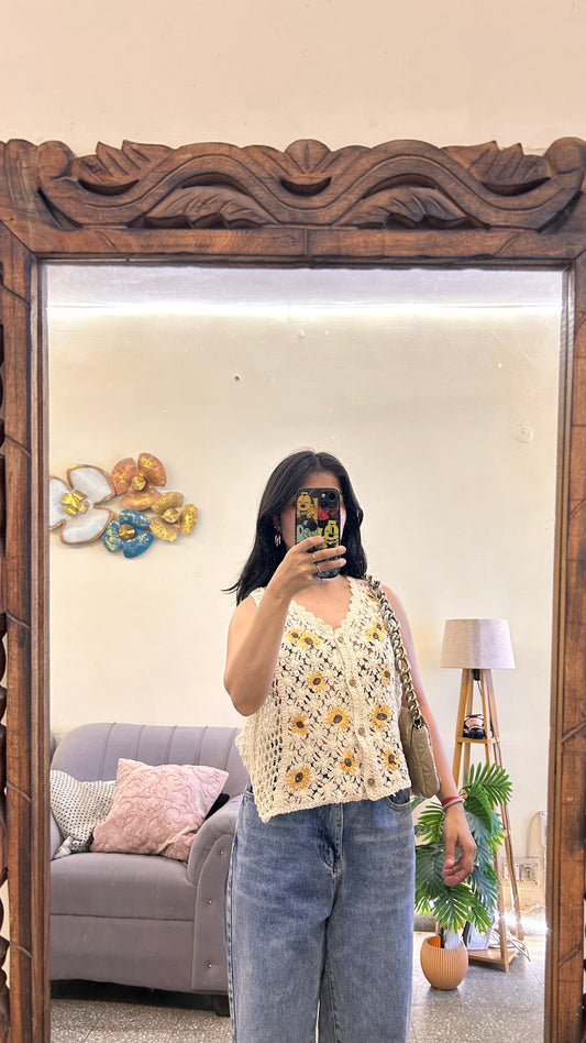69) cute top 34-36 bust
