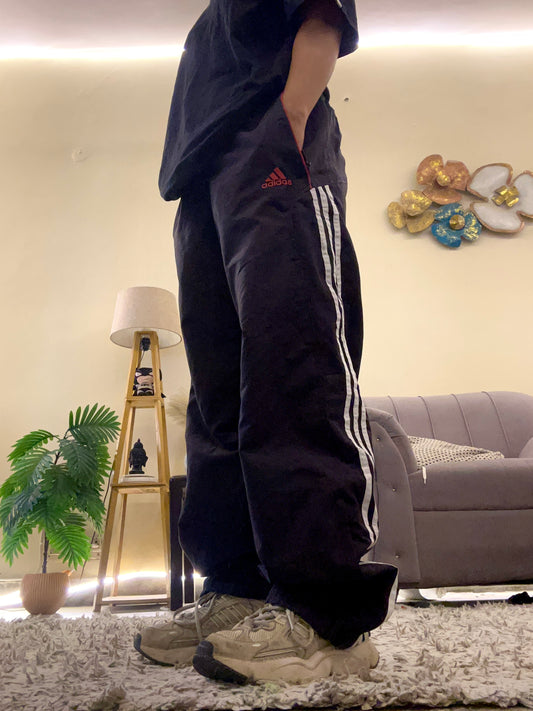 Adidas unisex trackpants 34-38 waist/l:40 /hips:44