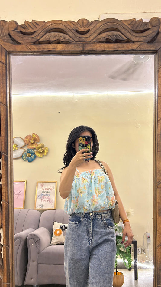 Cute top 34 bust