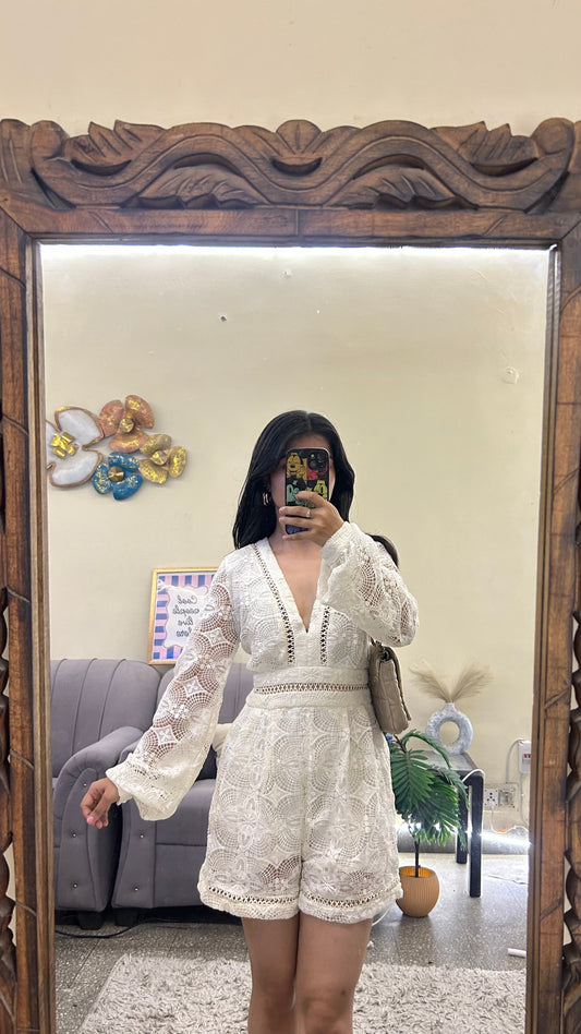 Classy expensive romper 36 bust/l:30