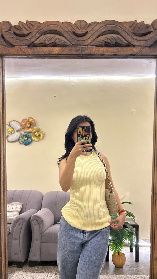 Cute top 28-32 bust