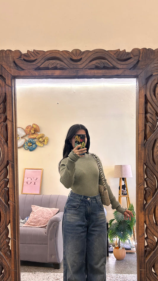 16)semi winter top bust - 32-34