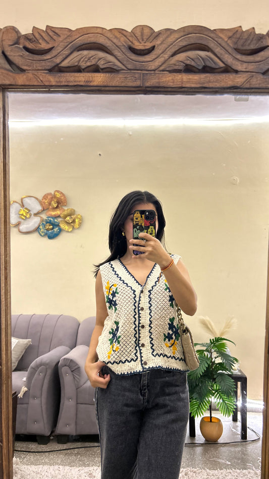 Cute top 38 bust