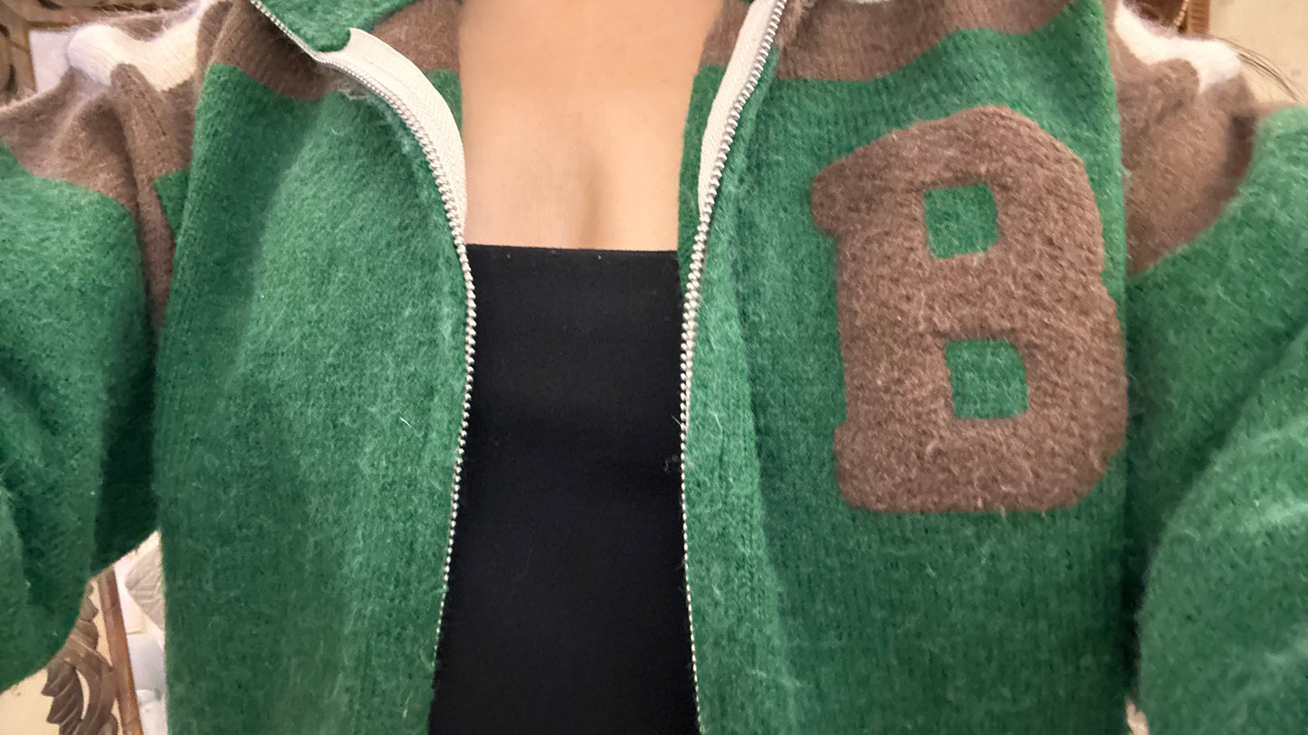 Cute sweater M thrifted