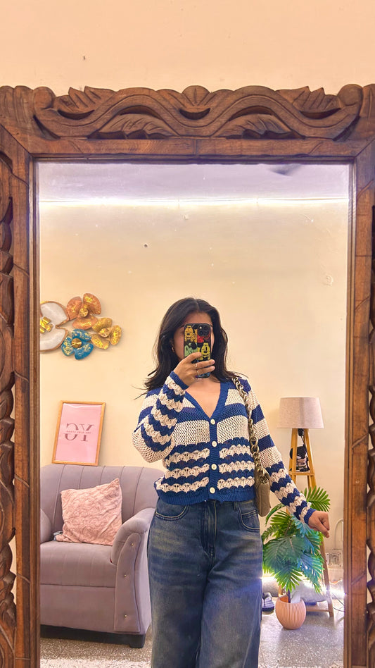34) semi winter top bust - 28-31