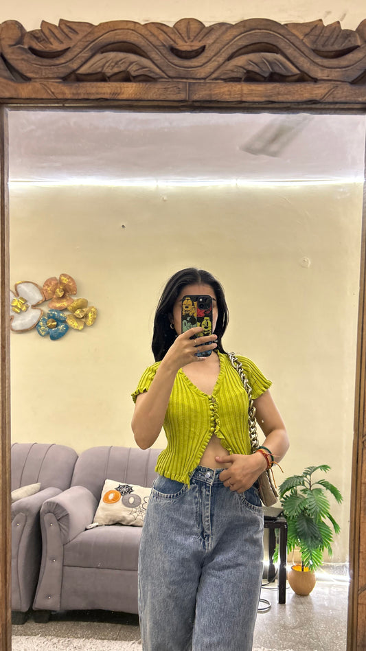 Cute thrifted top 28-32 bust