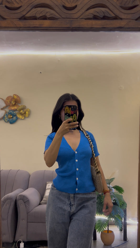 Cute top 28-32 bust