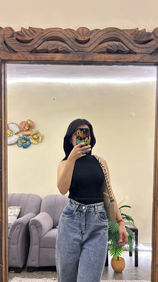 Cute top 30-34 bust